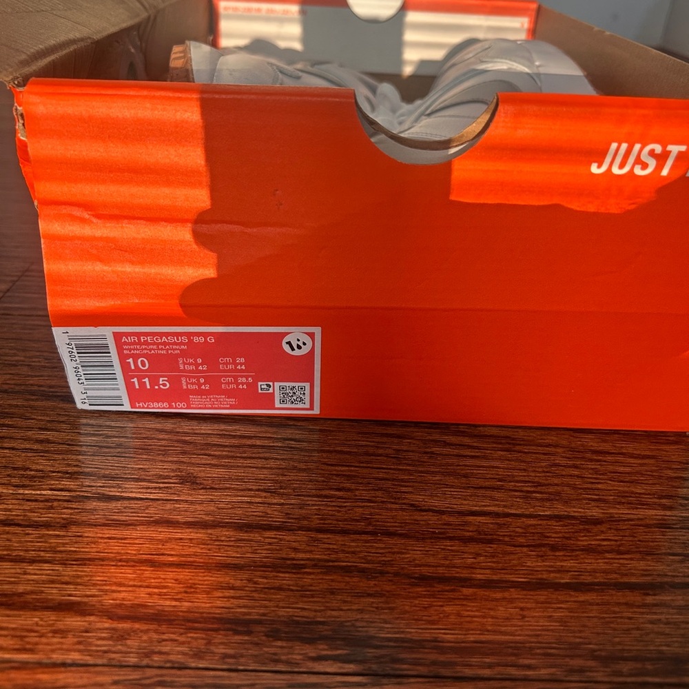 Nike Air Pegasus ‘89 White and Light Gray Golf Shoes - Picture 4 of 4